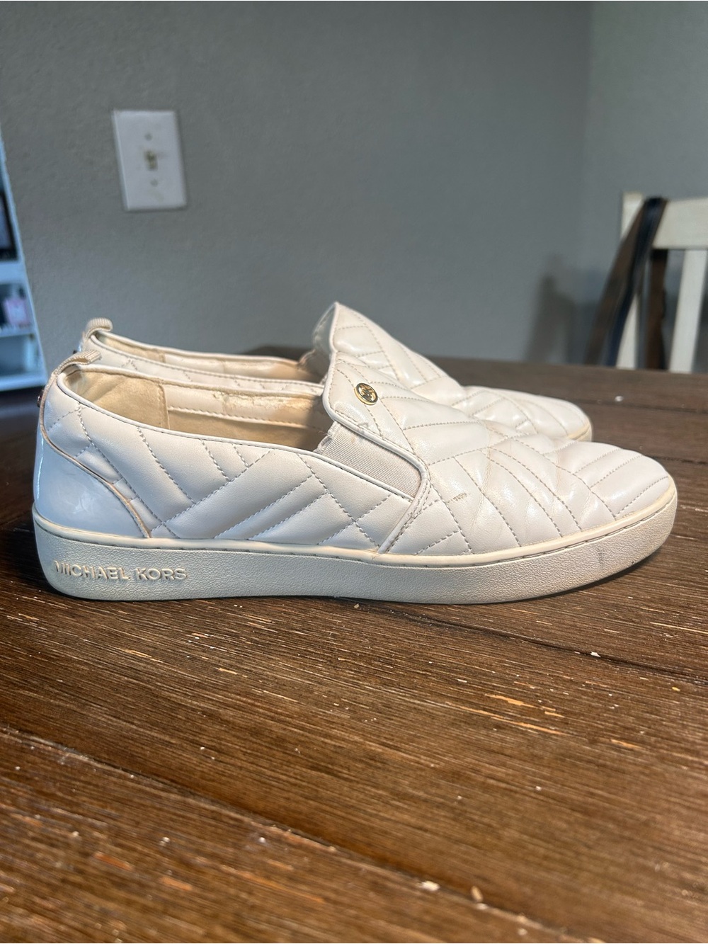 Michael Kors white slip on sneakers size 10 - Picture 3 of 8